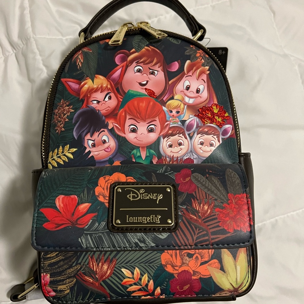 ♥️NWT Disney backpack♥️